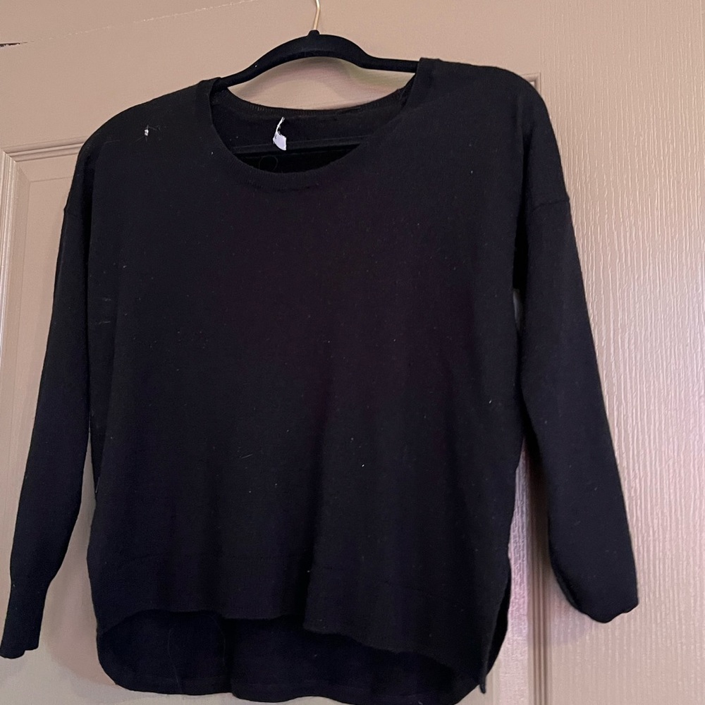 Women’s Short Black Lightweight Sweater